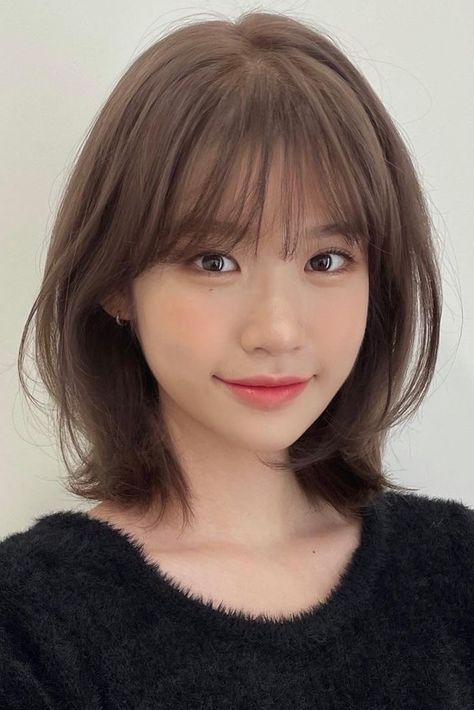 55+ Trendiest Korean Hairstyles and Haircuts for Women Korean Short Haircut, Korean Hairstyles Women, Short Haircuts With Bangs, Korean Short Hair, Hair Style Korea, Hairstyles 2024, Asian Short Hair, Short Hair Haircuts, Short Hair With Bangs