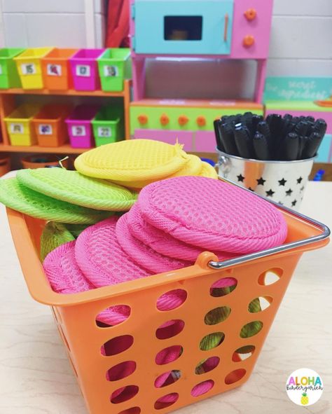 Dollar Tree Classroom, Classroom Supplies Organization, Letter Learning Activities, Crayon Organization, Classroom Organization Elementary, Classroom Desk, Classroom Hacks, Best Hacks, School Supplies Organization