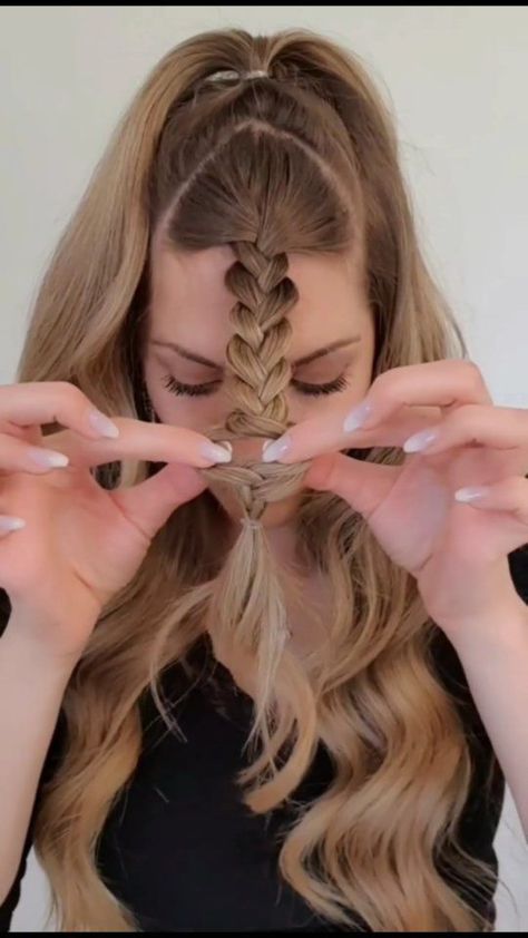 TutorialHair4You’s Instagram profile post: “Amazing hair tutorial for you 💕💕💕 Follow us @tutorialhair4you Credit @poppy_hairstyles #hairstyletutorial #hairvideoshow #hairtutorial…” Poppy Hairstyles, Venus Of Willendorf, Simple Hairstyles, Party Hair, Hair Braiding, Amazing Hair, Hair Videos Tutorials, Hair Braids, Party Hairstyles