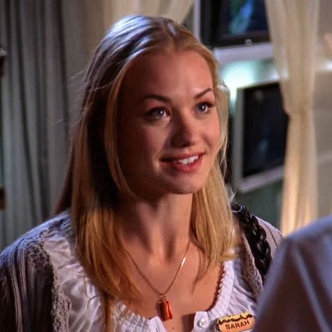 Chuck Sarah Walker, Chuck Sarah, Chuck Tv Show, Chuck Bartowski, Sarah Walker, Republic Of Texas, Yvonne Strahovski, Her Eyes, Haircut Ideas