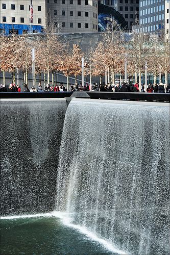 The National September 11 Memorial / New York | Architect: M… | Flickr World Trade Center Attack, World Trade Center Nyc, The Twin Towers, Voyage New York, One World Trade Center, Twin Towers, City That Never Sleeps, Nyc Trip, Trade Center