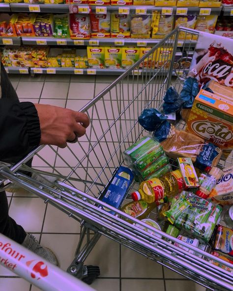 Grocery With Boyfriend, Grocery Shopping With Boyfriend, Domestic Aesthetic Couple, Grocery Shopping Aesthetic Couple, Couples Grocery Shopping, Couple Grocery Shopping, Couple Shopping Mall Aesthetic, Shopping Boyfriend, Couples Shopping