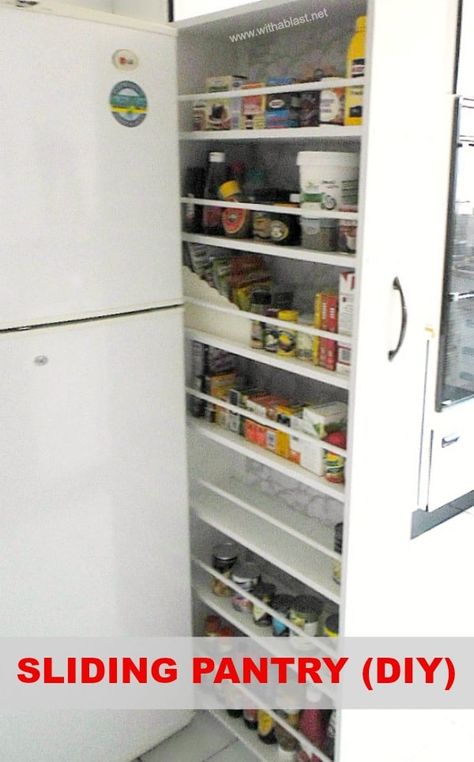 Pantry Diy, Pantry Rack, Small Apartment Kitchen Decor, Slide Out Pantry, Pantry Plans, Diy Slides, Pull Out Pantry, Pantry Organisation, Small Apartment Kitchen