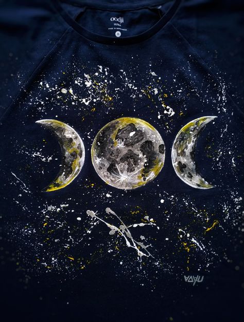 hand painted t shirt moon space Painting On T Shirt, Painted Shirt, Skull Moon, Painted T Shirt, Cutout Shirts, Moon Space, Painted Clothing, Hand Painted Clothing, Wall Painting Decor