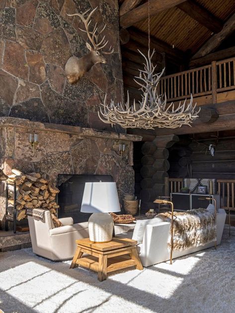 Cabin Fireplace, Colorado Ranch, Chalet Chic, Cabin Chic, Modern Cowboy, Chalet Interior, Ranch Decor, Country Interior, Cabin Living