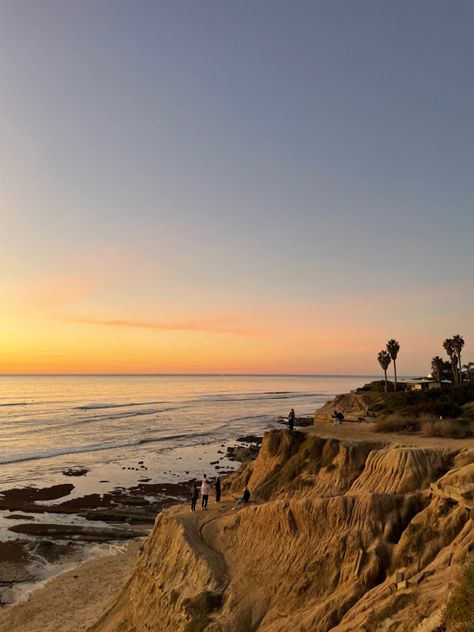 Pretty Beach Sunset, Sunset Cliffs San Diego, Miss California, Sunset Cliffs, Cali Life, California Vibe, California Sunset, Pretty Beach, San Diego Beach