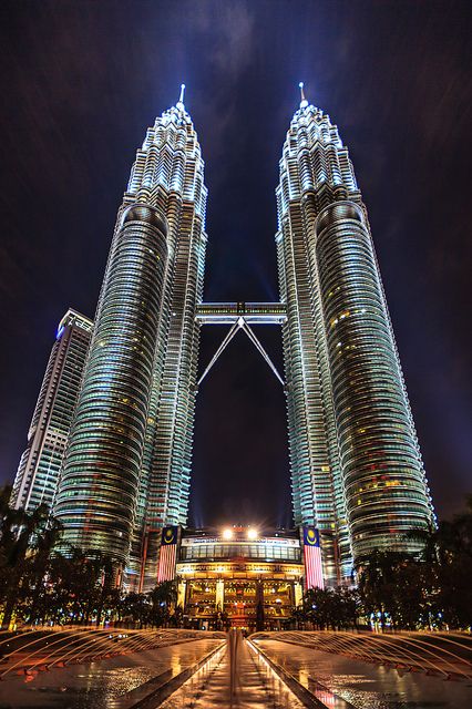 Petronas Twin Towers in Kuala Lumpur, Malaysia Beautiful highlight of our trip, mall and restaurants to enjoy. Kuala Lampur, Petronas Twin Towers, Port Dickson, Kuala Terengganu, Petronas Towers, Kota Bharu, Kuantan, George Town, Tall Buildings