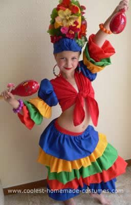 Homemade Little Chiquita Banana Girl Costume Chiquita Banana Costume, Brazil Costume, Carmen Miranda Costume, Banana Costume, Chiquita Banana, Homemade Costume, Carmen Miranda, Homemade Costumes, Diy Costume