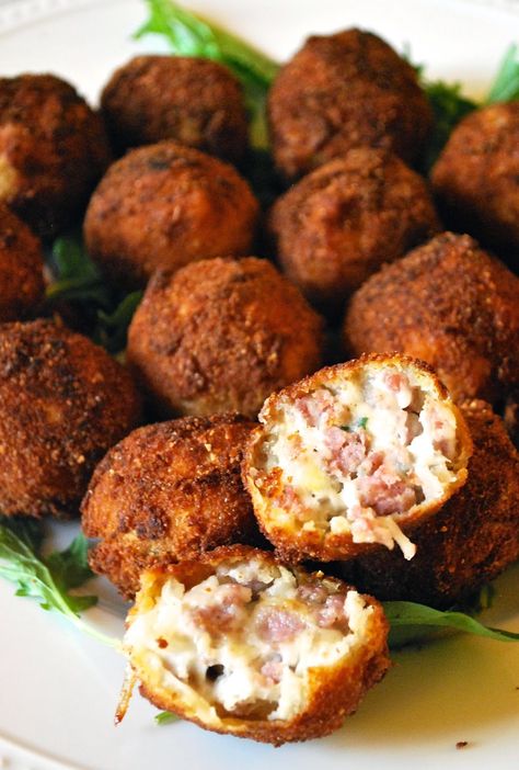 I know "Mini Bratwurst & Sauerkraut Balls" might sound completely weird and unappetizing, unless you happen to be a sauerkraut lover (which ... Mini Bratwurst, Oktoberfest Appetizer, Sauerkraut Balls, Recipes With Cream Cheese, Bratwurst Recipes, German Food Authentic, Oktoberfest Food, Octoberfest Food, Delicious Appetizers