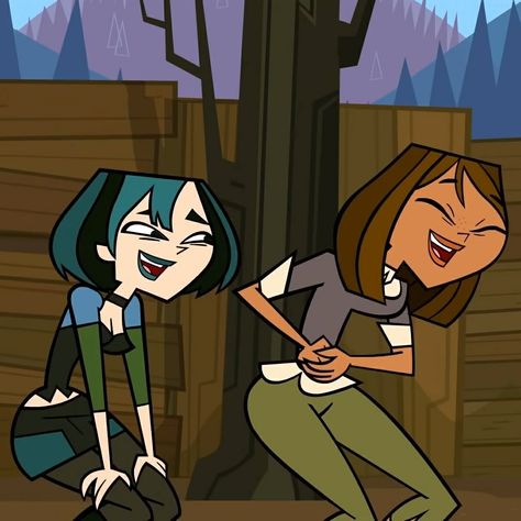 Gwortney Total Drama, Total Drama Duos, Total Drama Screencaps, Gwen And Courtney, Gwen Tdi, Wallpaper Iphone Boho, Best Friends Cartoon, Friend Cartoon, Drama Total