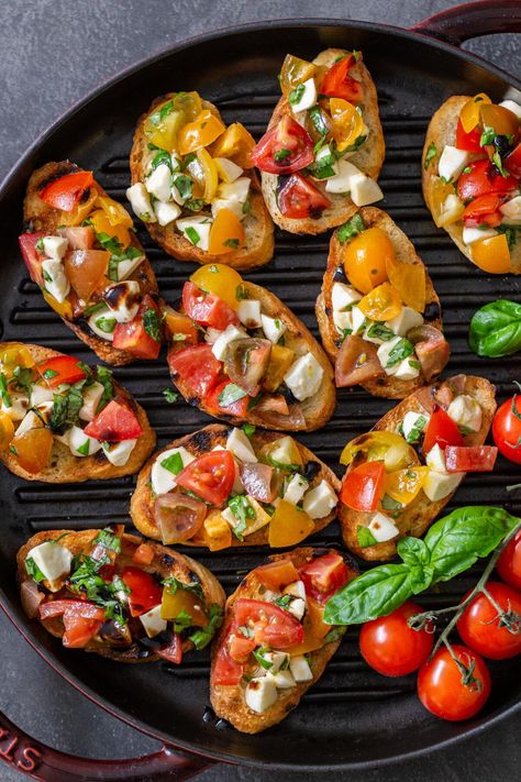 Bruschetta Dinner, Mini Bruschetta, Italian Board, Classic Bruschetta, Bruschetta Appetizer, Marinated Cucumbers, Marinated Mushrooms, Bruschetta Recipe, Appetizer Dishes