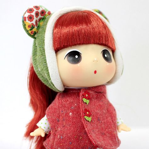 apple cutie Ddung Doll, Disney Animators, Red Cape, Pretty Dolls, Cute Dolls, Blythe Dolls, Beautiful Dolls, Cute Icons, Girly Things