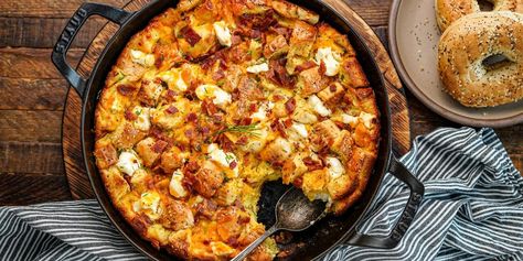 Amanda Haas is bringing a unique twist to this classic dish. Featuring everything bagels, melty cheese, and crispy bacon, this bread-based casserole is as flavorful as it is filling. Everything Bagel Breakfast, Vegetable Cocktails, Bagel Breakfast, Breakfast Strata, Pellet Grill Recipes, Breakfast Bagel, Classic Breakfast, Traeger Grill, Grill Recipes