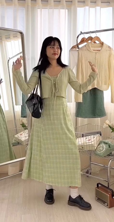 Long Dress And Cardigan Outfit Aesthetic, Cardigan Green Dress, Cardigan Dress Outfit Aesthetic, Dress Cardigan, Cottagecore Dress With Cardigan, Cottagecore Outfits Cardigan, Dress Cardigan Outfit, Ootd Dress, Cardigan Outfits