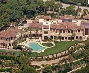 Bishop Eddie Long Mansion Celebrities Houses, Rich Houses, Biggest House, Celebrity Mansions, Millionaire Homes, Dream Mansion, A Mansion, Mega Mansions, Hollywood Homes