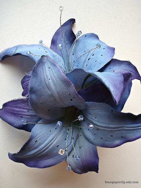 Blue Crystal Tiger Lily Comb by brasspaperclip, via Flickr Blue Tiger Lily, Blue Lilies, Blue Lilly, Holly Wedding, Easy Flower Drawings, Lily Design, Flower Drawings, Blue Lily, Stargazer Lily