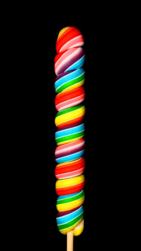 Spiral Lollipop, Willy Wonka Party, Swirl Lollipops, Chocolate Party, Sugar Candy, Easter Candy, Colorful Candy, Willy Wonka, House Decoration