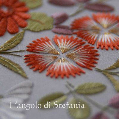 Fase 1: dettaglio | L'angolo di Stefania The Heart, Embroidery Neck Designs, Brazilian Embroidery, Creative Embroidery, Japanese Embroidery, 자수 디자인, Silk Ribbon Embroidery, Crewel Embroidery, Hand Embroidery Stitches