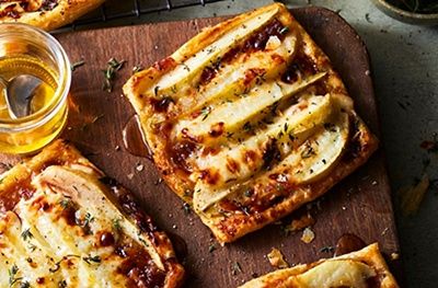 I'm loving this Waitrose recipe! Gruyere Tart, Fresh Pasta Sauce, Savoury Tarts, Tarts Recipe, Low Alcohol Drinks, Frozen Seafood, Simple Green Salad, Japanese Dessert, Christmas Breakfast