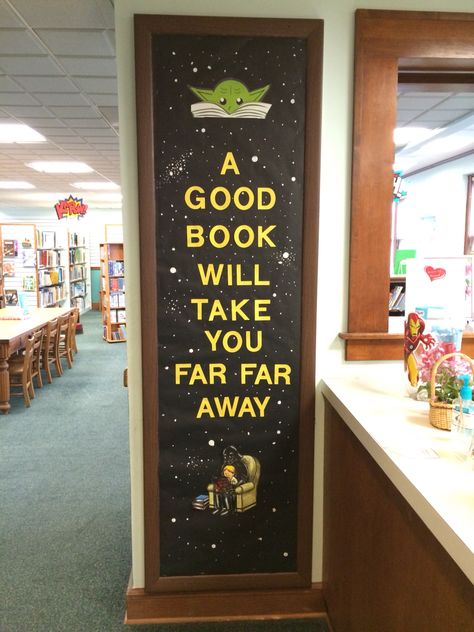 Star Wars library reading Bulletin board. I used white paint to make the stars in the background. Star Wars Library, Star Wars Classroom Theme, Bulletin Boards Ideas, Reading Bulletin Board, Space Theme Classroom, Star Wars Classroom, School Library Decor, School Library Displays, Library Bulletin Board