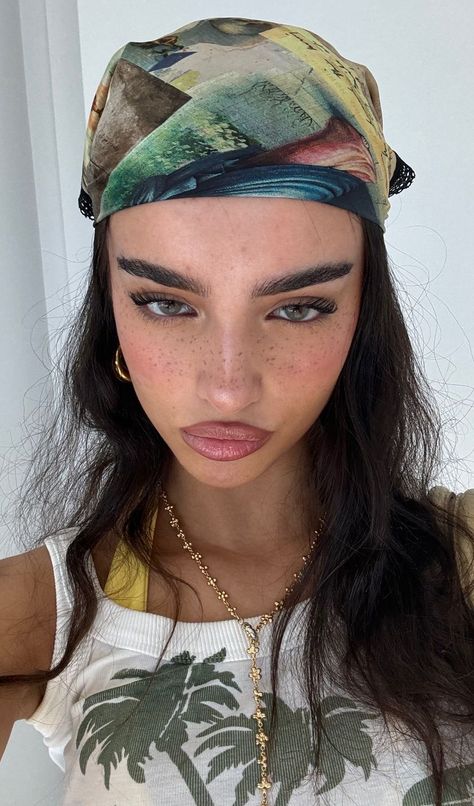 Summer Aesthetic Makeup, Makeup Looks Freckles, Makeup Looks Summer, Beauty Hairstyles, Make Up Inspo, Makeup Style, Product Recommendations, Flawless Makeup, Perfect Makeup