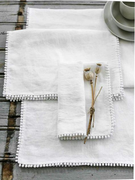 Dining Table Linen Ideas, Linen Runner Table, Table Linen Ideas, Felt Placemats, Linen Table Runners, Grey Plates, Nordic House, Grey Mugs, House Products