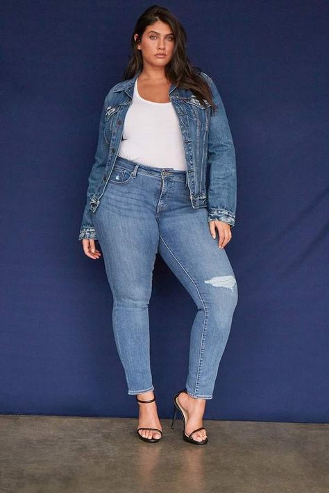 Forever 21 Plus Size Levis 311 Shaping Skinny Jeanst#plussize #forever21plus #sponsored Plus Zise, Women's Plus Size Jeans, Plus Size Tips, Steven Meisel, Linda Evangelista, Cute Spring Outfits, Summer Ideas, Gwen Stefani, Plus Size Womens Clothing