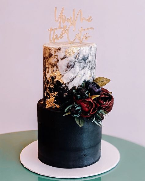 Wedding Cake Inspiration - Fall, moody, jewel tones, black, gold Dark Fairytale Wedding Colors, Moody Jewel Tone Wedding Cake, Black Accent Wedding Cake, Black And Copper Wedding Cake, Dark Moody Wedding Cake, Jewel Toned Wedding Cake, Dark Fairytale Wedding Cake, Dark Romantic Wedding Cake, Black And Green Wedding Cake