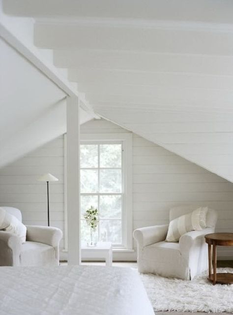 Attic Renovation Ideas, Finished Attic, Attic Playroom, Small Attic, Attic Design, Casa Country, Attic Bedrooms, Attic Renovation, Attic Storage