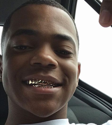 Gold Grillz Men, Grillz Men, Teeth Gems Diy, Michael Rainey, Black American Culture, Pretty Teeth, Silver Grillz, Grillz Teeth, Low Fade Haircut