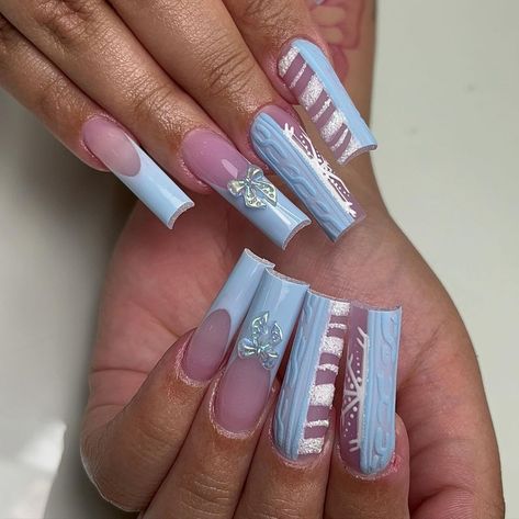 Zendi Nailed It💅🏽💎 (@zendinailedit) • Instagram photos and videos Maroon Nail Art Designs, Nails Art Simple, Nail Polish Ideas Easy, Nail Art 2022, Design Nails Art, Nail Art 2023, Maroon Nail, Nail Art For Short Nails, Art For Short Nails