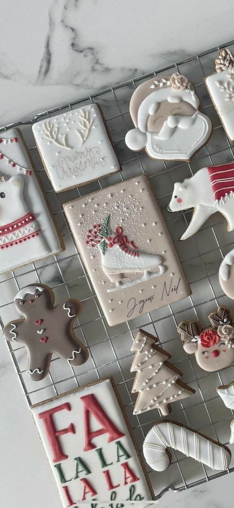 Dinosaur Christmas Cookies, Modern Christmas Cookies Decorated, Farmhouse Christmas Cookies, Vintage Christmas Cookies Decorated, White Christmas Cookies Decorated, Pastel Christmas Cookies, Winter Sugar Cookies Decorated, Decorated Christmas Cookies Royal Icing, Elegant Christmas Cookies