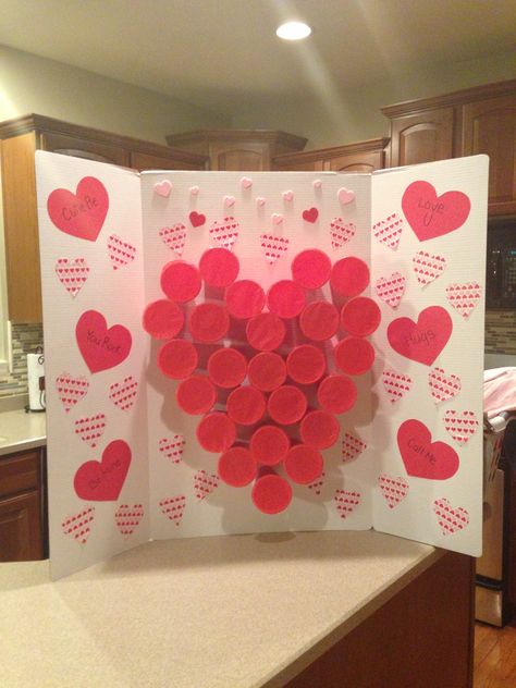 Valentines Party, Punch a Prize!  Super Easy! Punch A Prize, Kids Valentine Party, Valentines Class Party, Valentine's Day Party Games, Valentine Party Game, Kindergarten Valentines, Valentine's Party, Valentines Games, Class Valentines