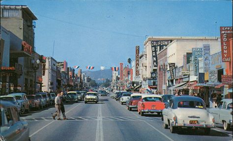 https://flic.kr/p/U4BMf8 | Santa Monica, California La Beach, Usa Street, Beach Cities, Ca History, Santa Monica California, Vintage Los Angeles, Picture Postcards, Cincinnati Ohio, Street Scenes