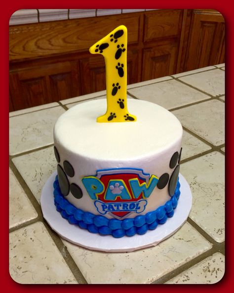 A Paw Patrol smash cake :) Paw Patrol Smash Cake, Paw Patrol Birthday Ideas, Paw Cake, Dog Birthday Cake Recipe, Paw Patrol Birthday Theme, Paw Patrol Birthday Cake, Cupcakes For Boys, Smash Cake Boy, Dog Birthday Cake