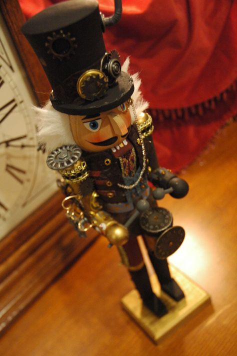 Meet Walnutsworth- the newest addition to my holiday nutcracker collection. Started our as a "blank" wooden nutcracker but after a day of painting, building, and decorating, he is now a steampunk gentleman complete with clockwork robotic arm and jetpack! Enjoy! Steampunk Nutcracker, Steampunk Christmas Tree, Nutcracker Crafts, Nutcracker Characters, Nutcracker Collection, Nut Crackers, Steampunk Christmas, Wooden Nutcracker, Christmas Nutcrackers