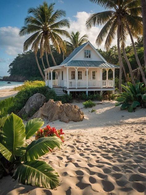 Hawaii House Aesthetic, Beach Shack Exterior, Florida Beach Cottage, Small Beach Houses, Cahuita, Hawaii House, Caribbean Homes, Richard Chamberlain, Coconut Dream