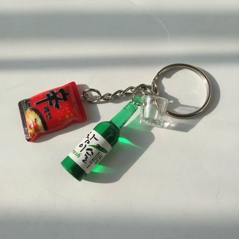 Korean Instant Noodles, Cool Keychains, Funny Keychain, I Love Her Quotes, Bottle Earrings, Instant Noodles, Soju, Soju Bottle, Cute Keychain