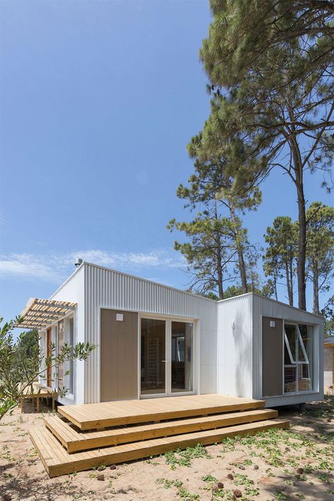 Tin House, Metal Facade, Small Tiny House, Shed Homes, House Siding, Bungalow House, A Frame House, Container Homes, Steel House