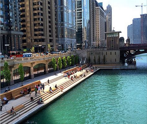 Walk Aesthetic, Chicago Riverwalk, Chicago Aesthetic, Visit Chicago, Interior Design Decor, Chicago History, Construction Workers, Architecture Design Drawing, Chicago River