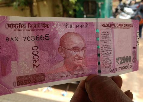 2000 Note, Trending Tweets, Currency Note, Bank Branch, Delta Force, Urdu News, Bank Of India, Mahatma Gandhi, Business Insider