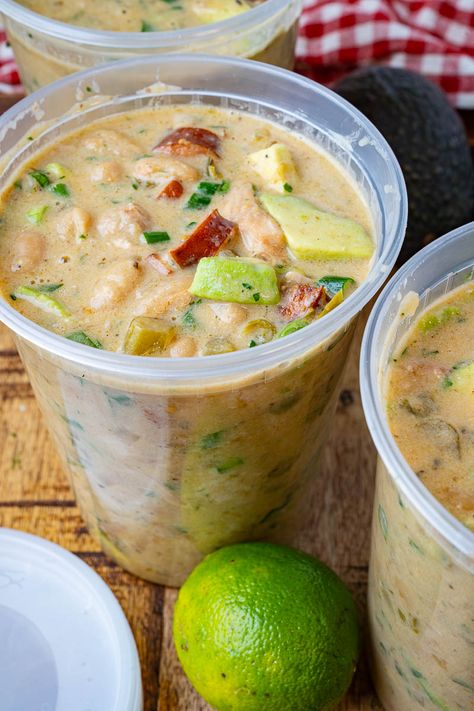 Creamy White Chicken Chili, White Chicken Chili, Think Food, White Chicken, Chicken Chili, Delicious Soup, Chili Recipes, I Love Food, Creamy White