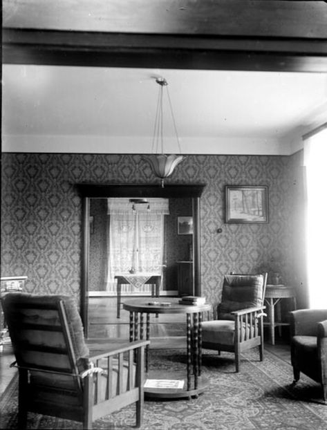 Interior of German Houses Around 1900 Through Amazing Photos ~ Vintage Everyday 1935 House Interior, German Interior Design Traditional, German Houses Interior, Old German Houses, 1910s House Interior, German Country, German Interior Design, 1900 House, House In Germany