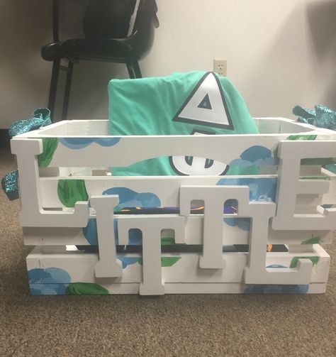 sorority crate Sorority Crate Ideas, Wooden Crate Ideas, Sorority Baskets, Big/little Baskets, College Crafts, Gamma Sigma Sigma, Phi Sigma Rho, Big N, Big Little Basket