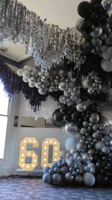 Gatsby Birthday Party, 60th Birthday Party Decorations, Balloon Ceiling, Wedding Room Decorations, Black Balloon, Bridal Shower Balloons, Silver Balloon, Wedding Room, Glam Party