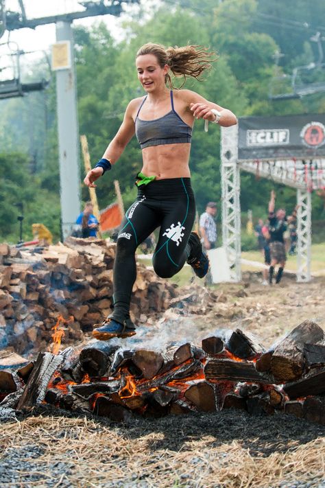 Training Secrets of a Spartan World Champion Spartan Workout, Obstacle Course Training, Spartan Race Training, Obstacle Course Races, Race Outfit, Obstacle Race, Tough Mudder, Race Training, Runners High