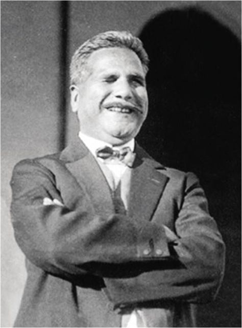 Allam Iqbal: Two nation theory that set the base of the creation of Pakistan. Plus an all time greatest poet and laureate Allama Iqbal Aesthetic, Allama Iqbal Pic, Urdu Poetry Iqbal, Purana Pakistan, Quid E Azam, Poetry Iqbal, Iqbal Day, Cricket Pakistan, Eid Wallpaper