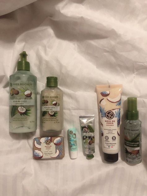 *•I have been using yves rosher body care products for a very long time.. smell..skin..satisfied*!• Body Products Aesthetic, Aesthetic Beauty Products, Shower Skin Care, Beauty Natural Products, Body Care Products, Healthy Skin Tips, Bath And Body Care, Yves Rocher, Pink Girly Things