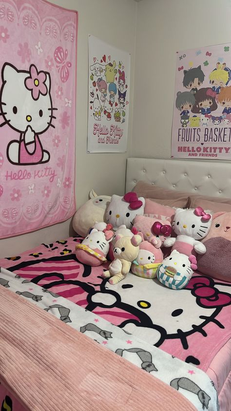 Cama Da Hello Kitty, Paznokcie Hello Kitty, Hello Kitty Room Decor, Hello Kitty Bedroom, Hello Kitty Rooms, Pink Room Decor, Hello Kitty Clothes, Hello Kitty Accessories, Girly Room