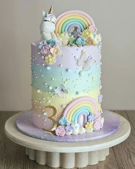 Rainbow Cake Ideas, Unicorn Cake Design, Birthdays Cakes, Rainbow Unicorn Cake, Rainbow Birthday Cake, 4th Birthday Cakes, Unicorn Birthday Cake, 1st Birthday Cakes